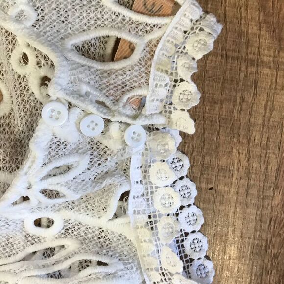 reverse white lace mini dress open back - Picture 6 of 9